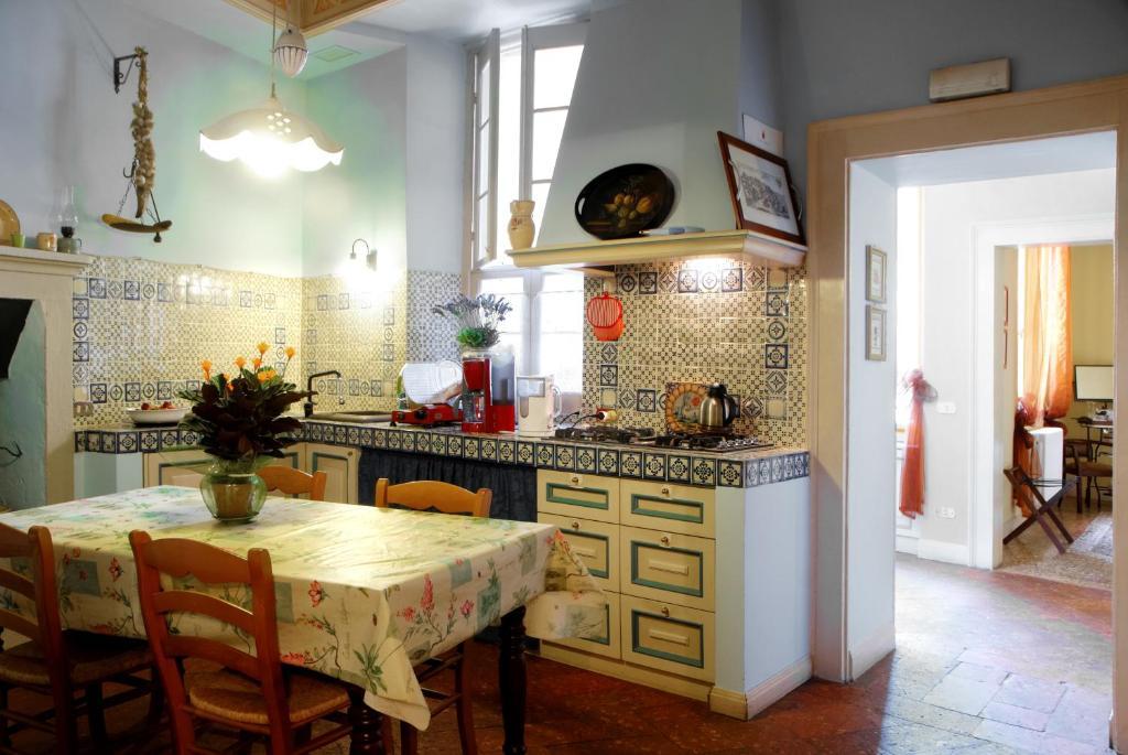 بيرغامو Guesthouse Alba Citta Alta الغرفة الصورة